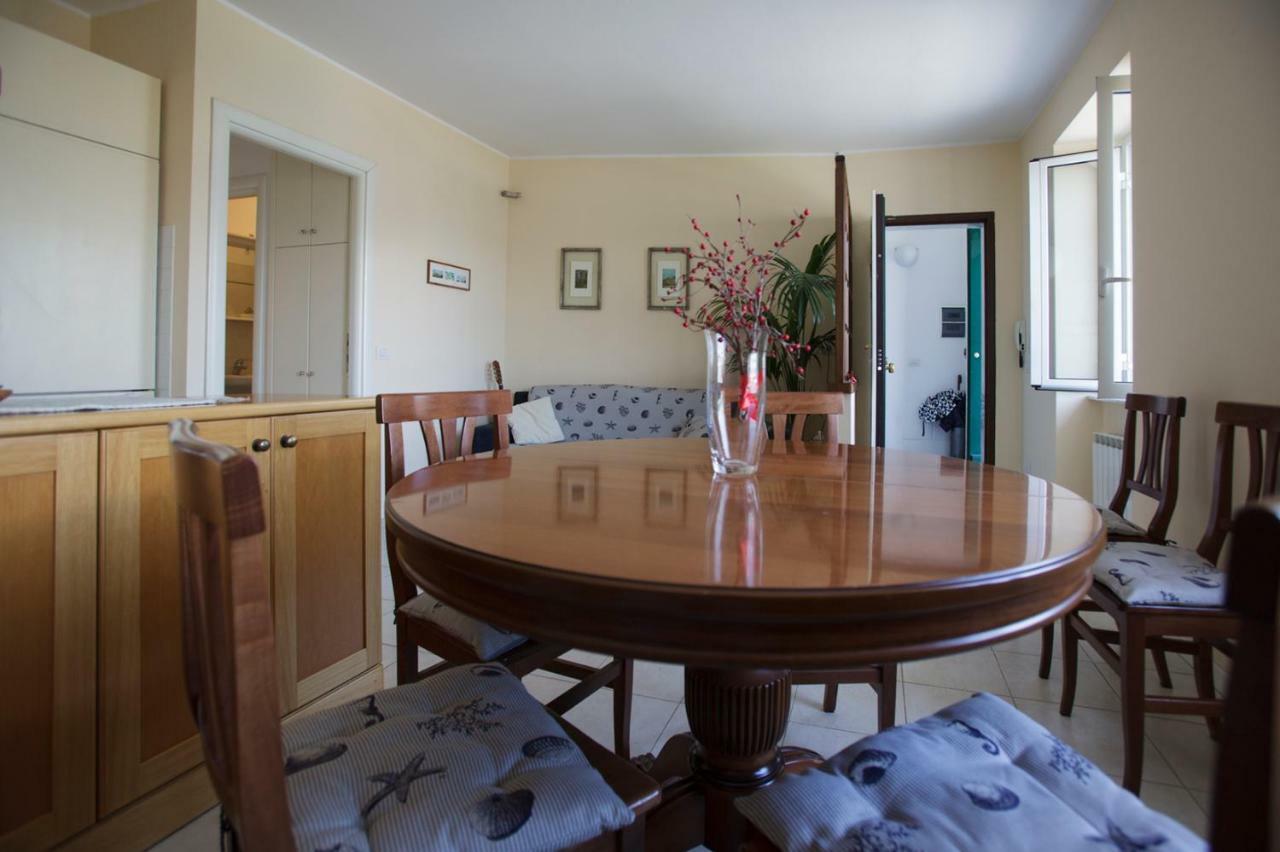 Casa Lella Apartment ปอร์โตเวเนเร ภายนอก รูปภาพ